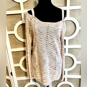 *NWT! White House Black Market, “Off Shoulder Blush/Cream Chevron Top” SZ-M